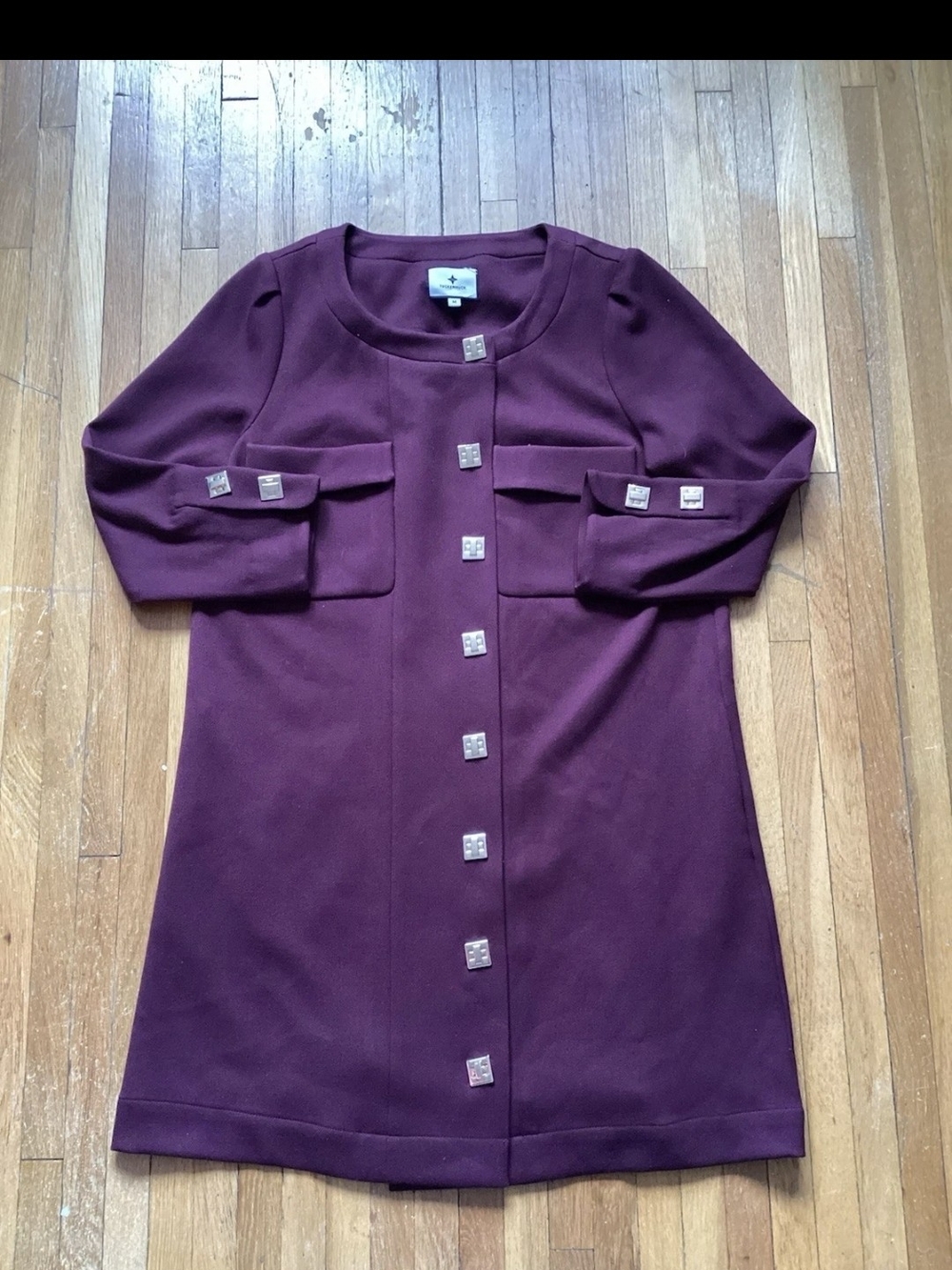 Luxe Tuckernuck Ladies Medium Solid Burgundy Snap Buckle Long Sleeve Dress,MINT